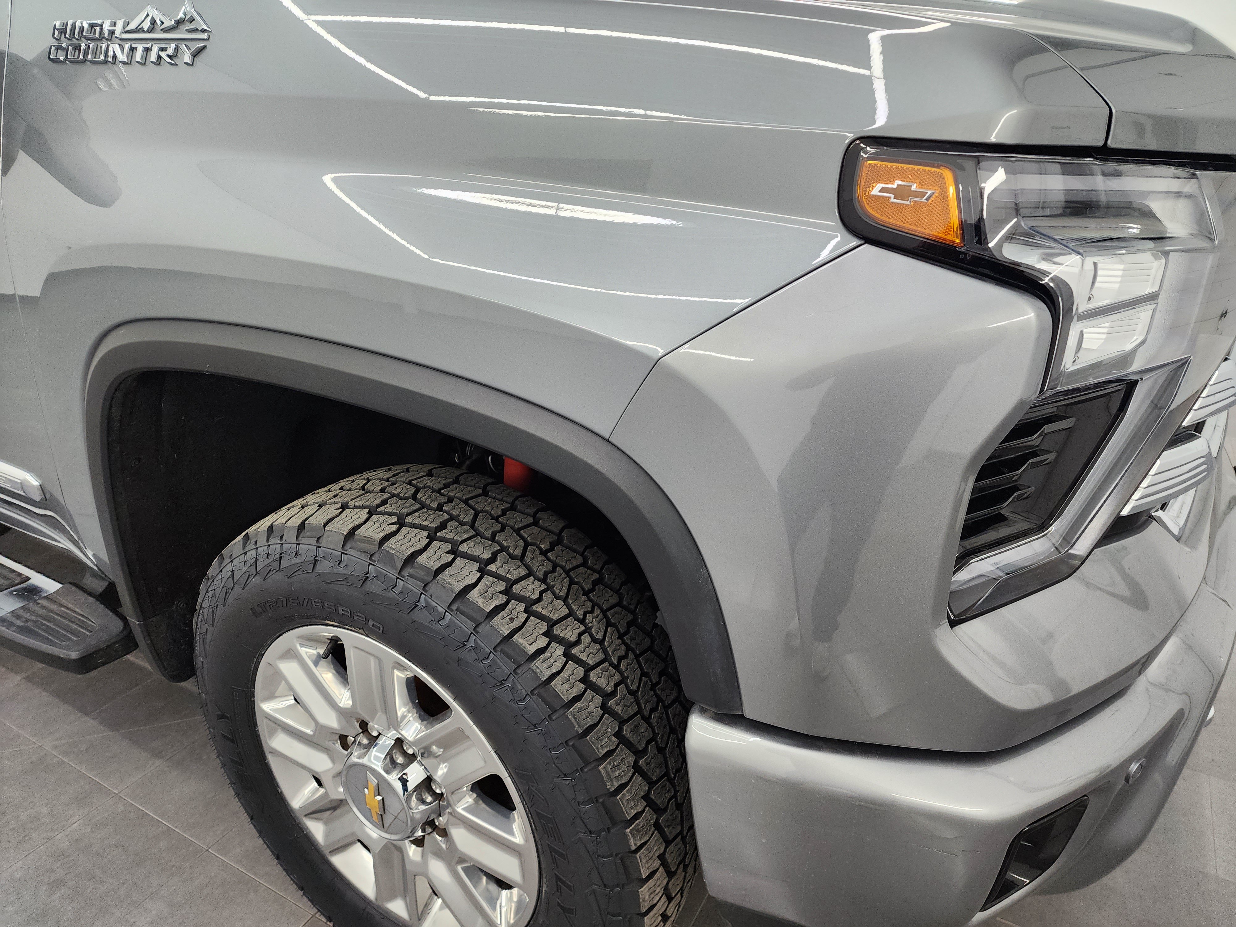 Used 2024 Chevrolet Silverado 3500 High Country w/ High Country Premium Package AWD/4WD image 29
