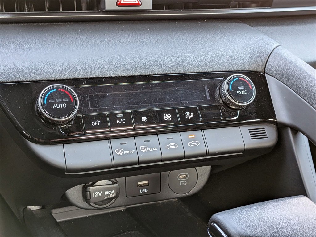 Certified 2025 Hyundai Elantra Sport w/ Cargo Package image 14