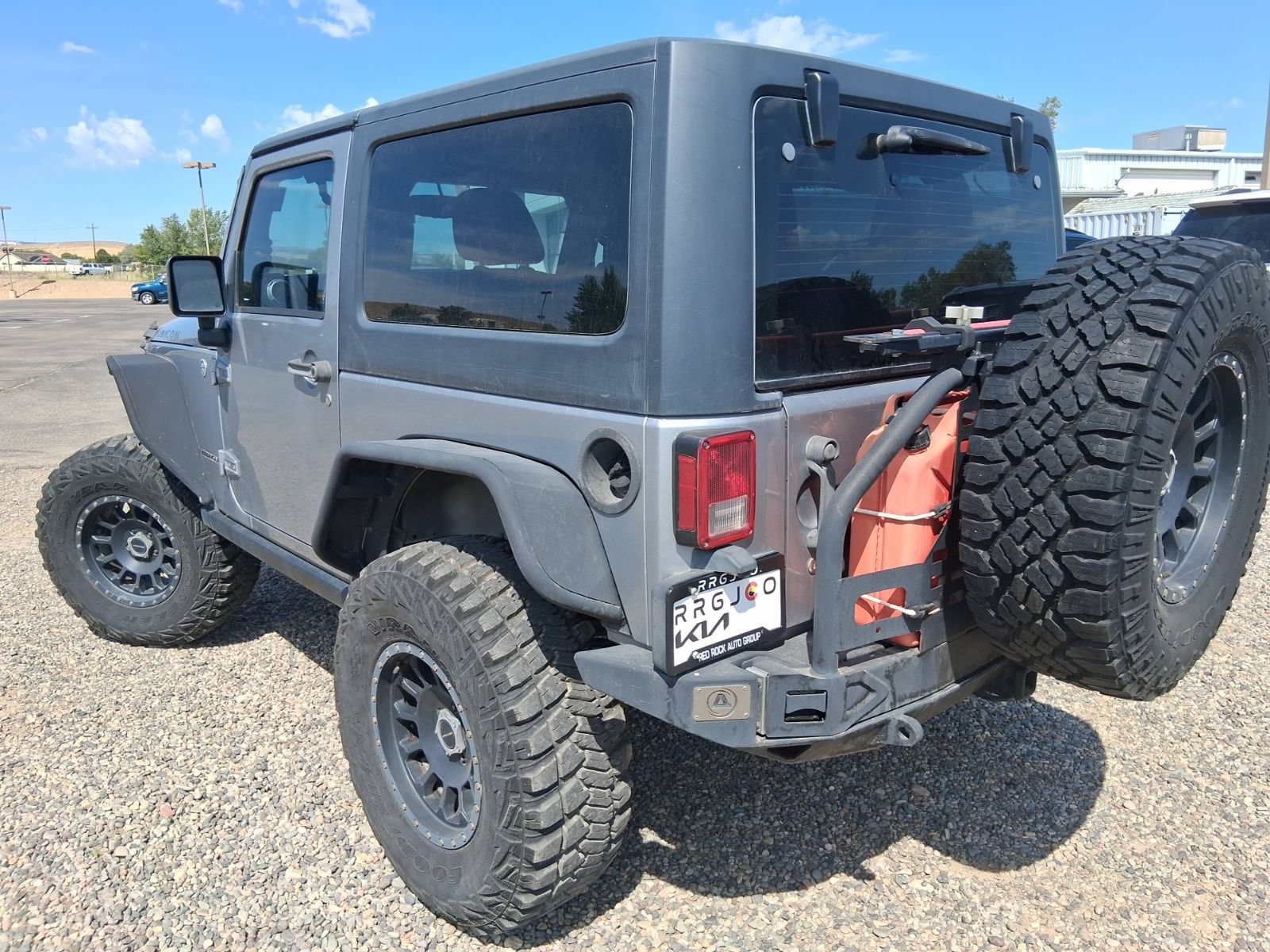 Used 2015 Jeep Wrangler Rubicon w/ Power Convenience Group AWD/4WD image 3