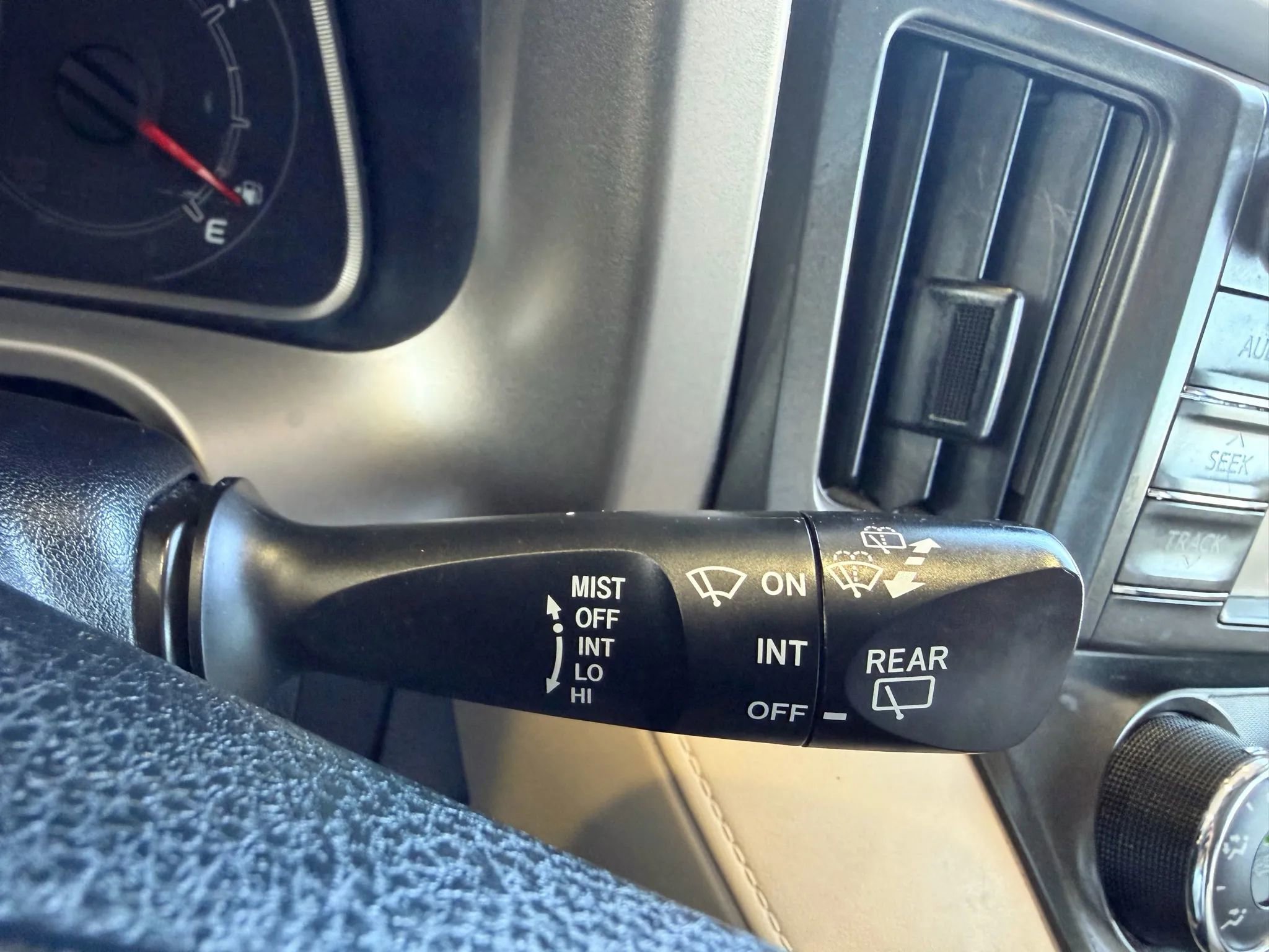 Used 2013 Toyota RAV4 LE image 14