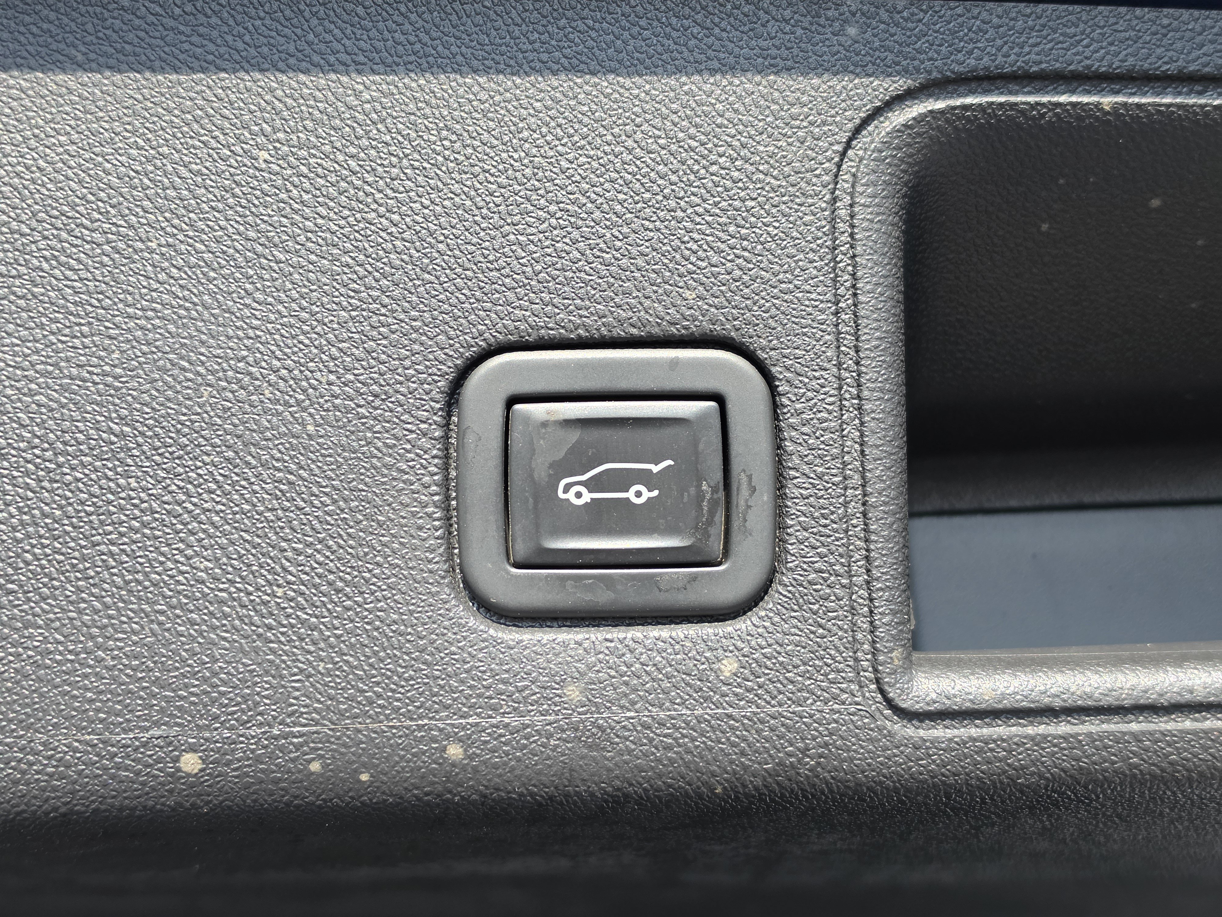 Used 2020 GMC Terrain SLT w/ Preferred Package FWD image 16