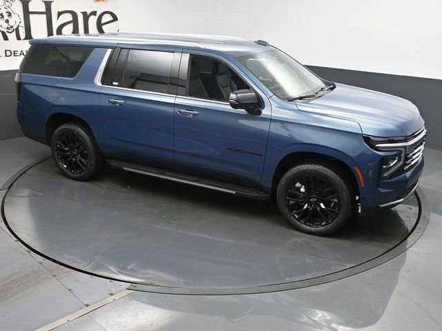 New 2025 Chevrolet Suburban Premier image 17