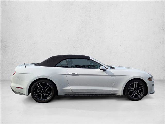 Used 2022 Ford Mustang Premium RWD image 4