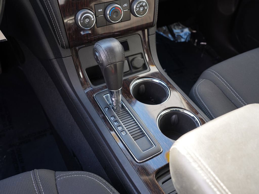 Used 2015 Chevrolet Traverse LT image 24