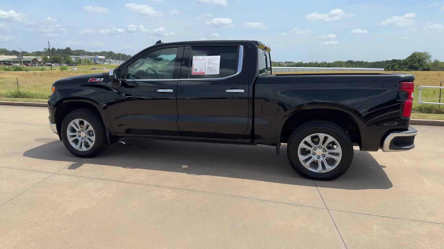 Used 2025 Chevrolet Silverado 1500 LTZ w/ Technology Package AWD/4WD image 5