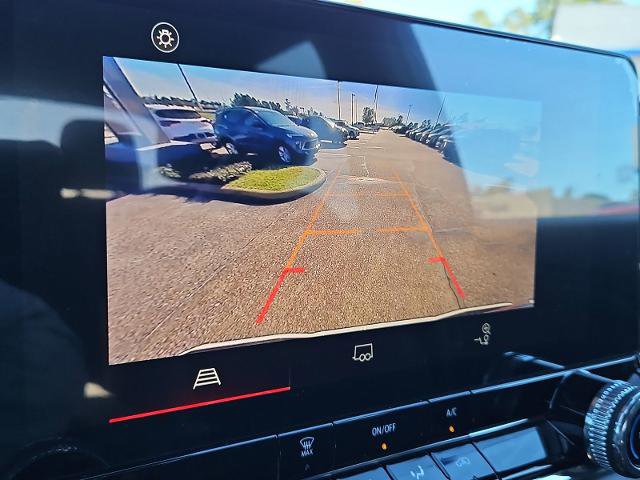 Certified 2024 GMC Canyon Elevation w/ Trailering Package image 15