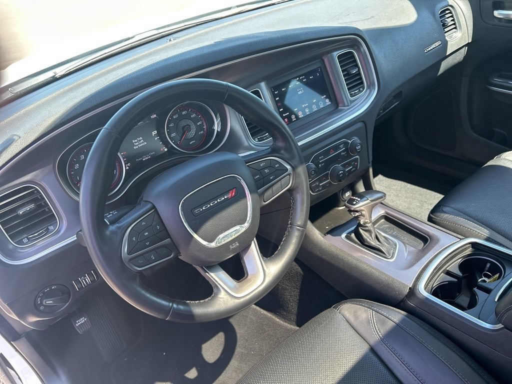 Used 2020 Dodge Charger SXT w/ Leather Interior Group RWD image 24