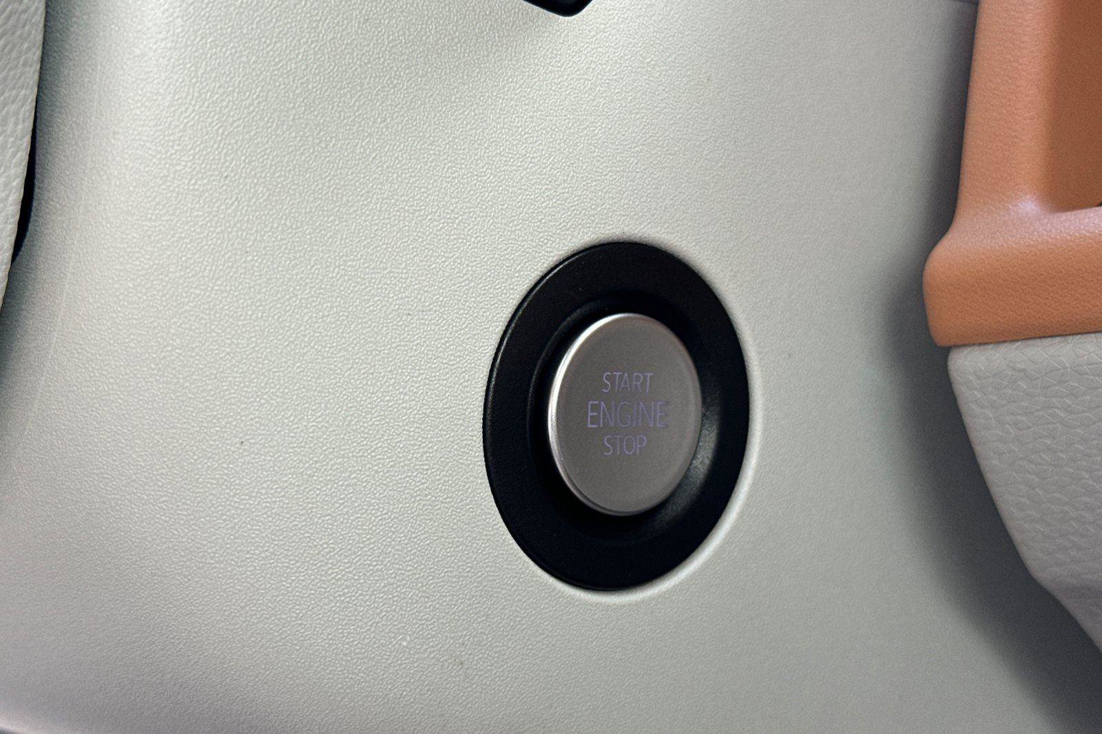 New 2025 Volkswagen ID. Buzz 1st Edition image 23