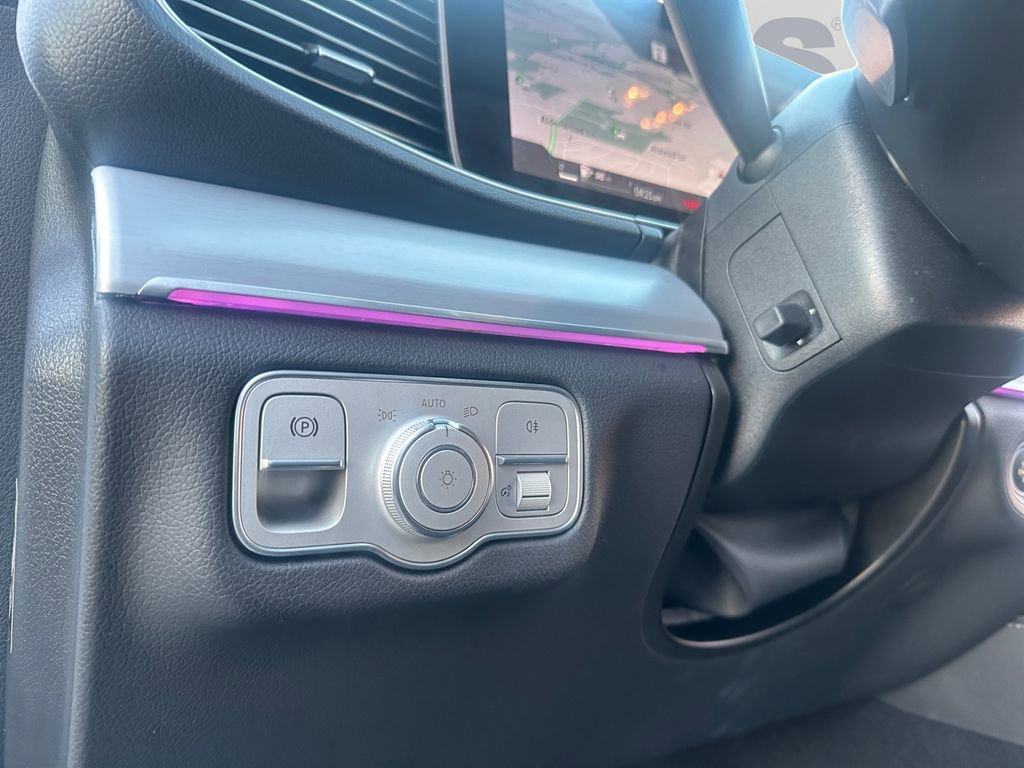 Used 2025 Mercedes-Benz GLE 350 4MATIC image 13