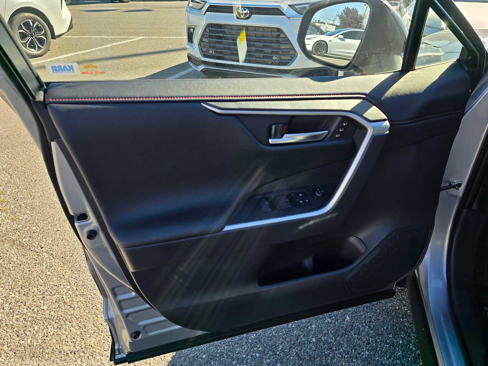 Used 2024 Toyota RAV4 XSE w/ Weather Package image 21