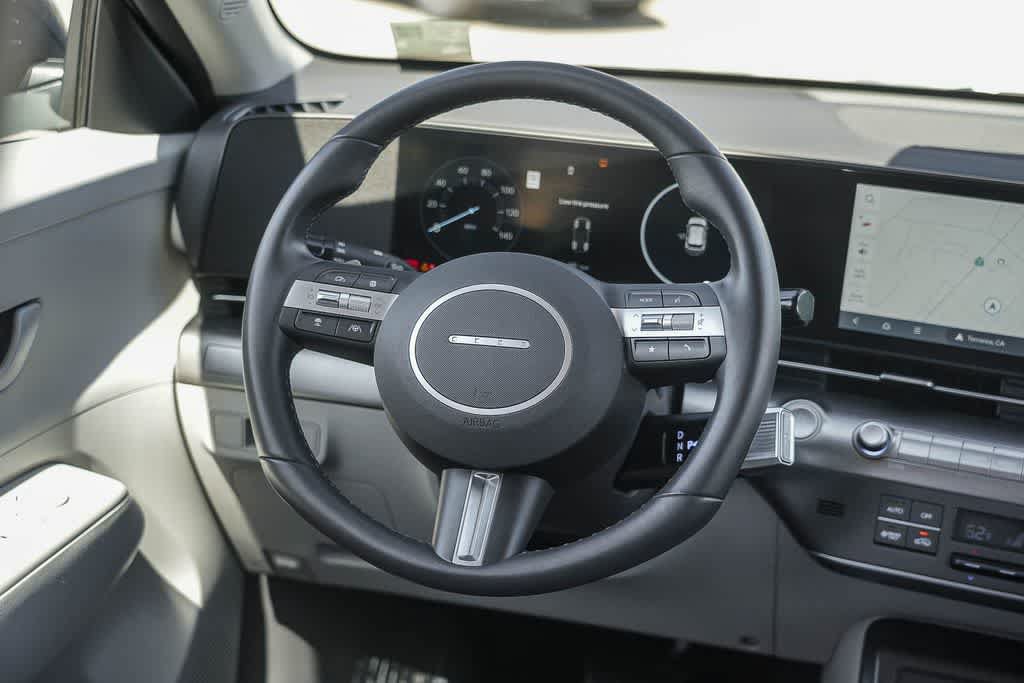 Used 2024 Hyundai Kona SEL FWD image 15