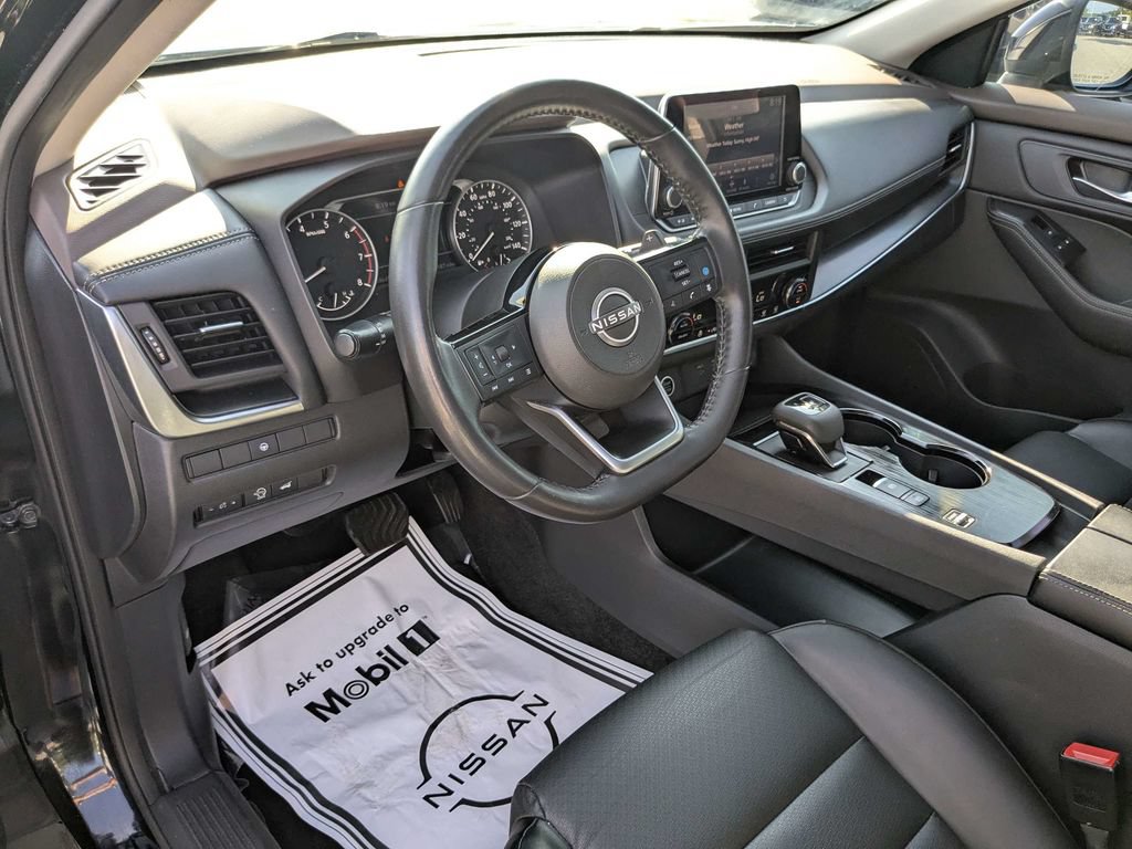 Used 2023 Nissan Rogue SV w/ SV Premium B Package FWD image 21