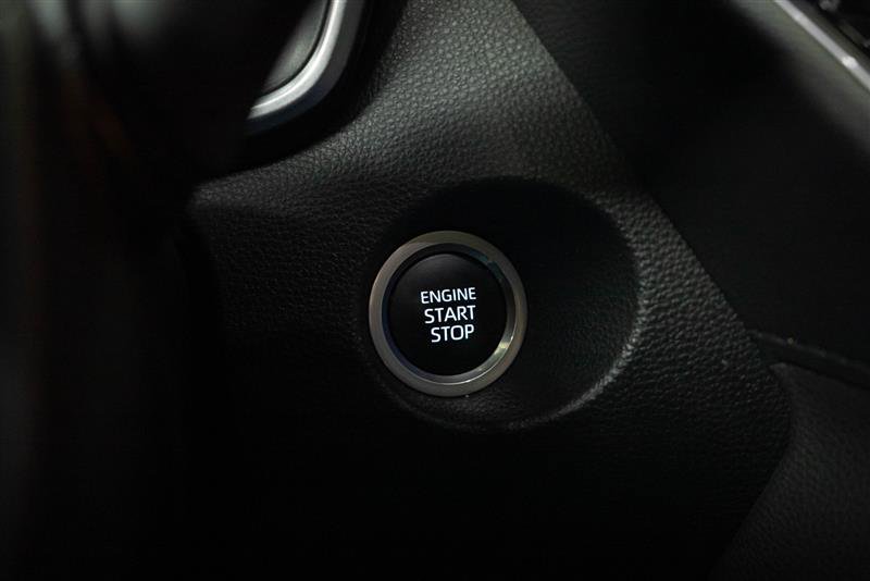 Used 2023 Toyota Corolla Cross XLE w/ Convenience Package FWD image 26