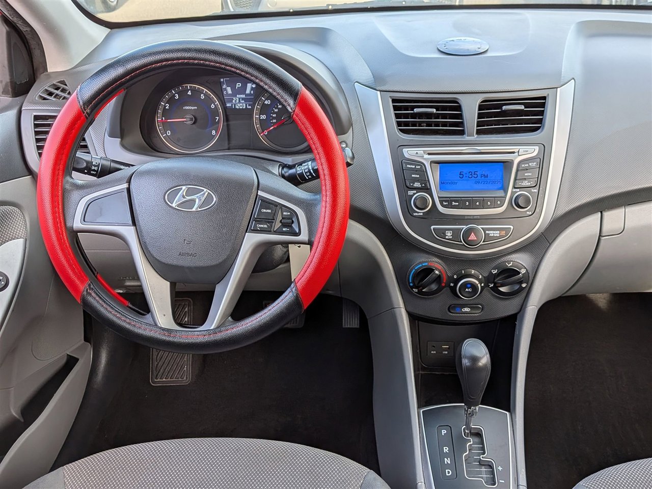 Used 2014 Hyundai Accent GS image 24