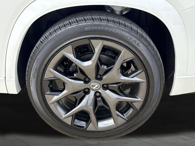 Certified 2026 Lexus TX 500h AWD w/ Technology Package image 23