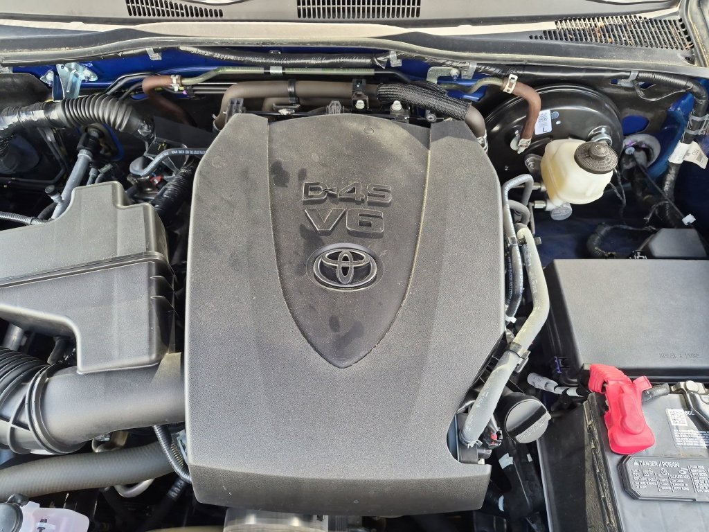 Used 2023 Toyota Tacoma SR5 w/ Technology Package AWD/4WD image 13
