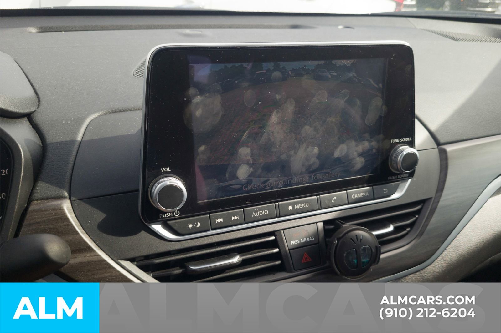 Used 2025 Nissan Altima 2.5 SV FWD image 9