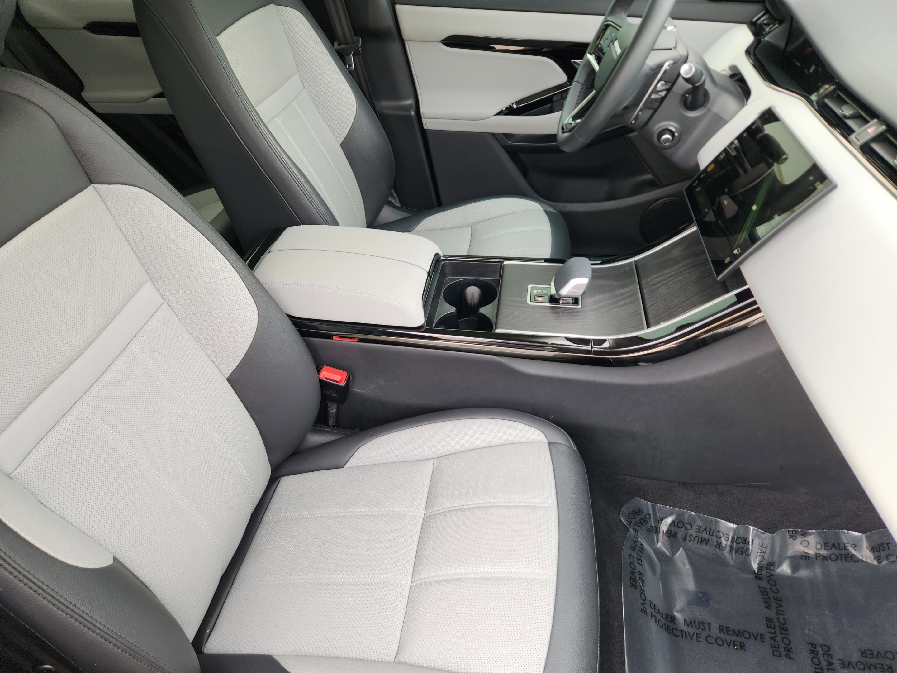 Certified 2024 Land Rover Range Rover Evoque Dynamic SE AWD/4WD image 9