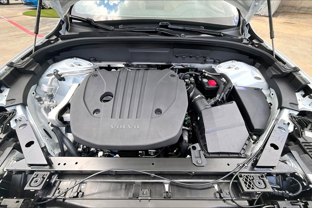 New 2026 Volvo XC60 B5 Plus w/ Protection Package Premier AWD/4WD image 29