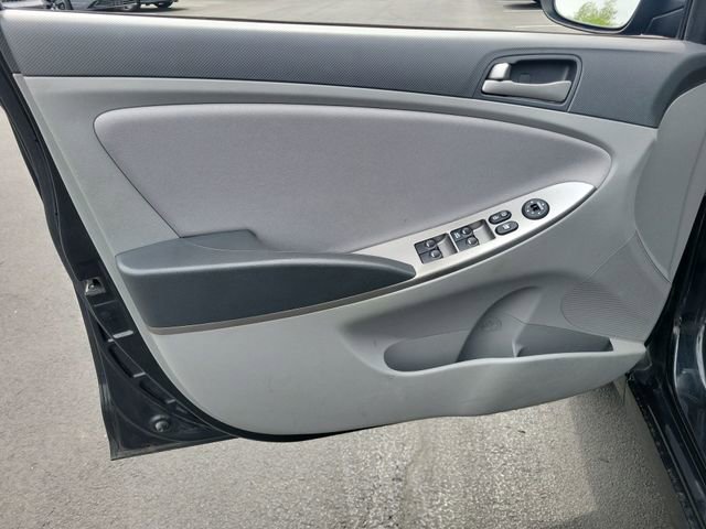 Used 2017 Hyundai Accent SE image 33