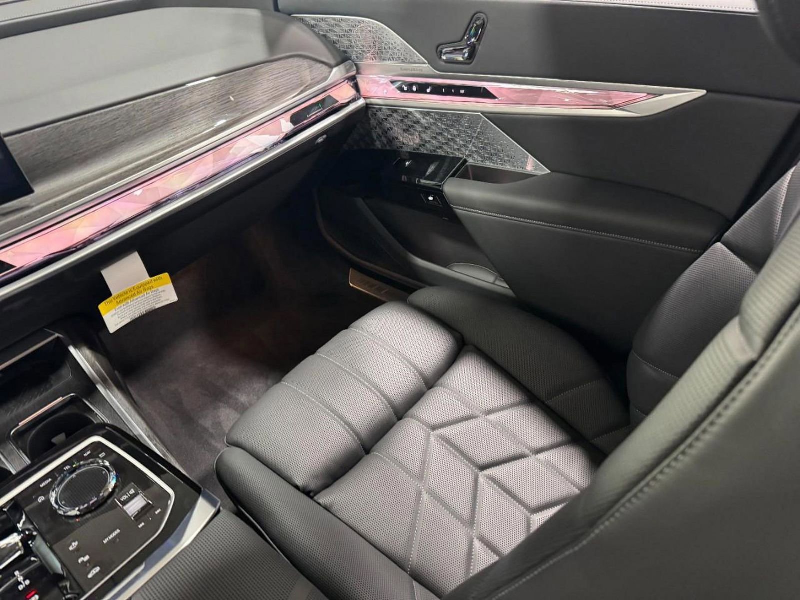 New 2026 BMW i7 xDrive60 image 16