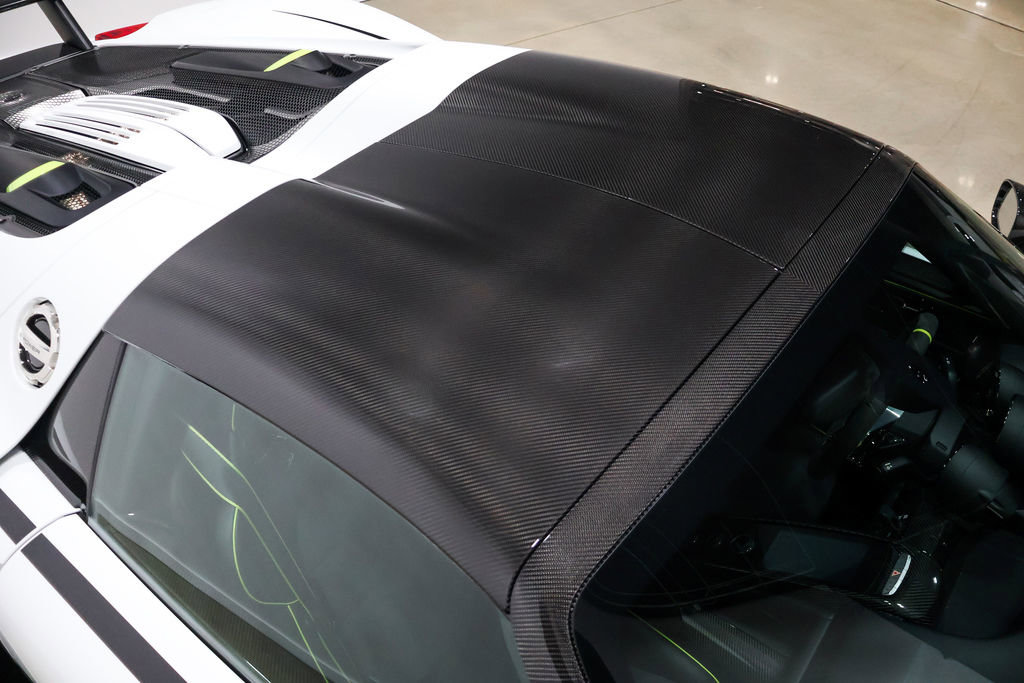 Used 2015 Porsche 918 Spyder image 38