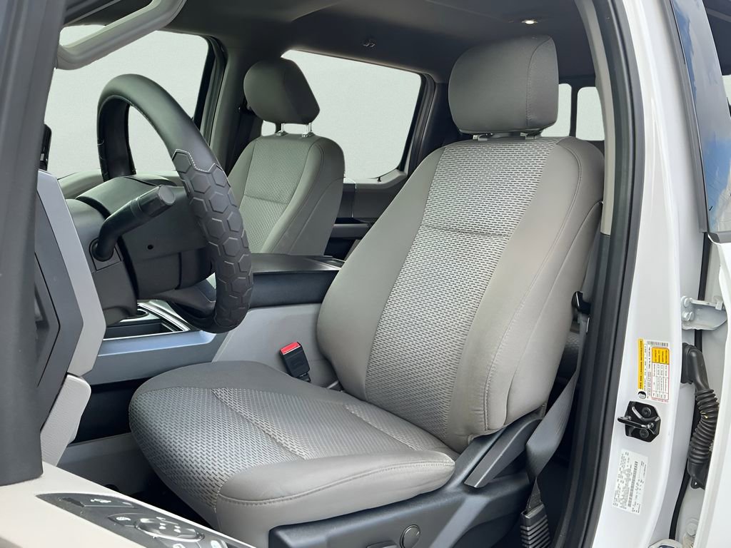 Certified 2020 Ford F250 XLT w/ XLT Premium Package AWD/4WD image 29