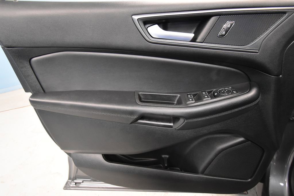 Used 2024 Ford Edge SE AWD/4WD image 4