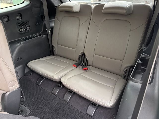 Used 2017 Hyundai Santa Fe Limited w/ Cargo Package AWD/4WD image 18