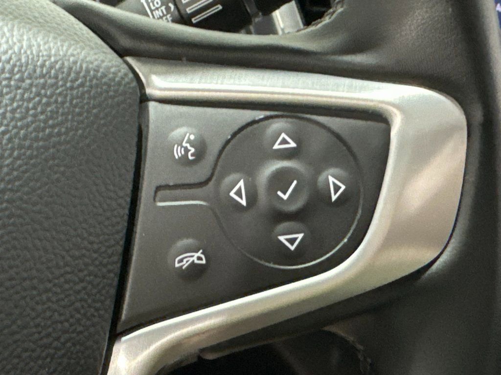 Used 2023 GMC Acadia SLT image 6