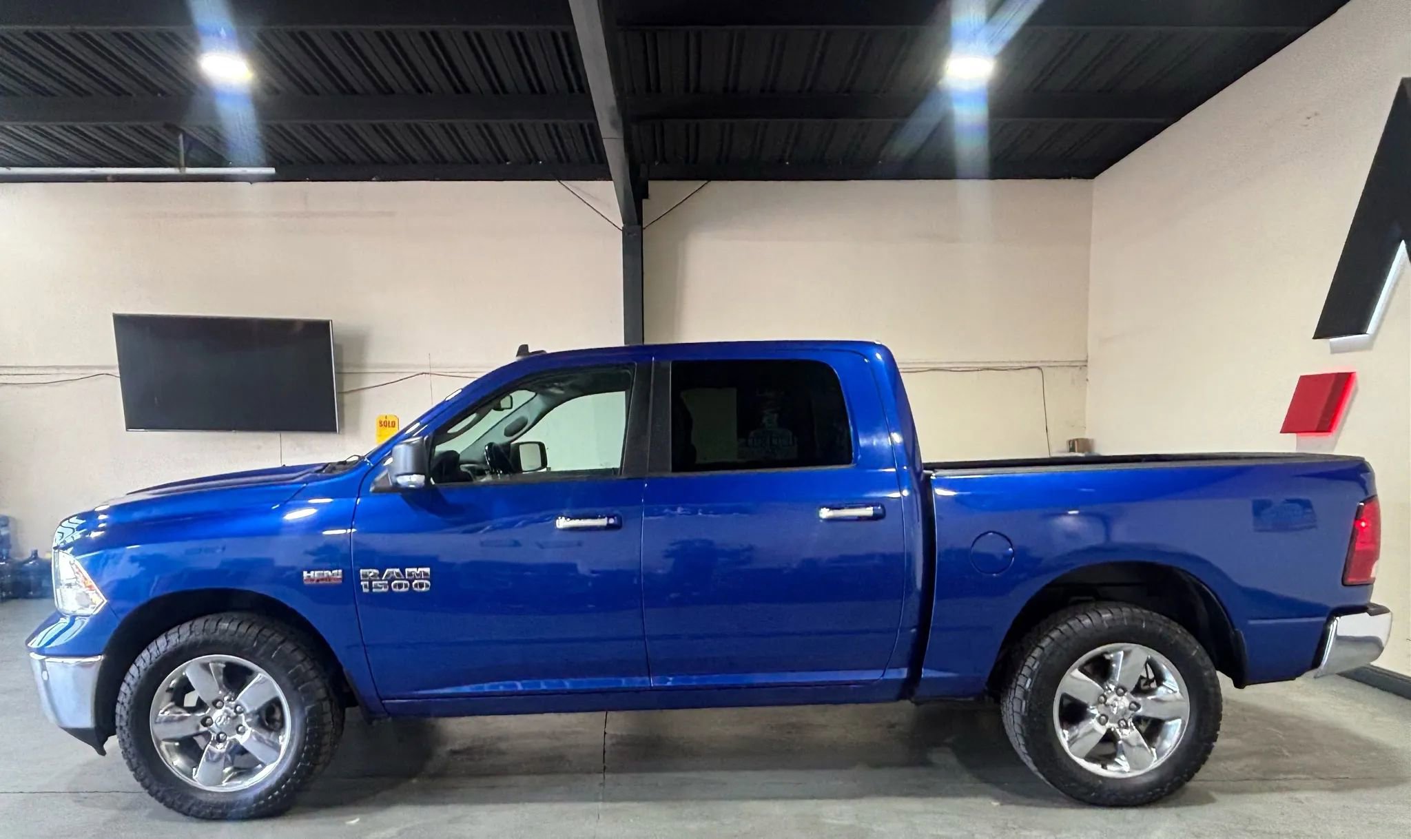Used 2017 RAM 1500 Big Horn AWD/4WD image 7