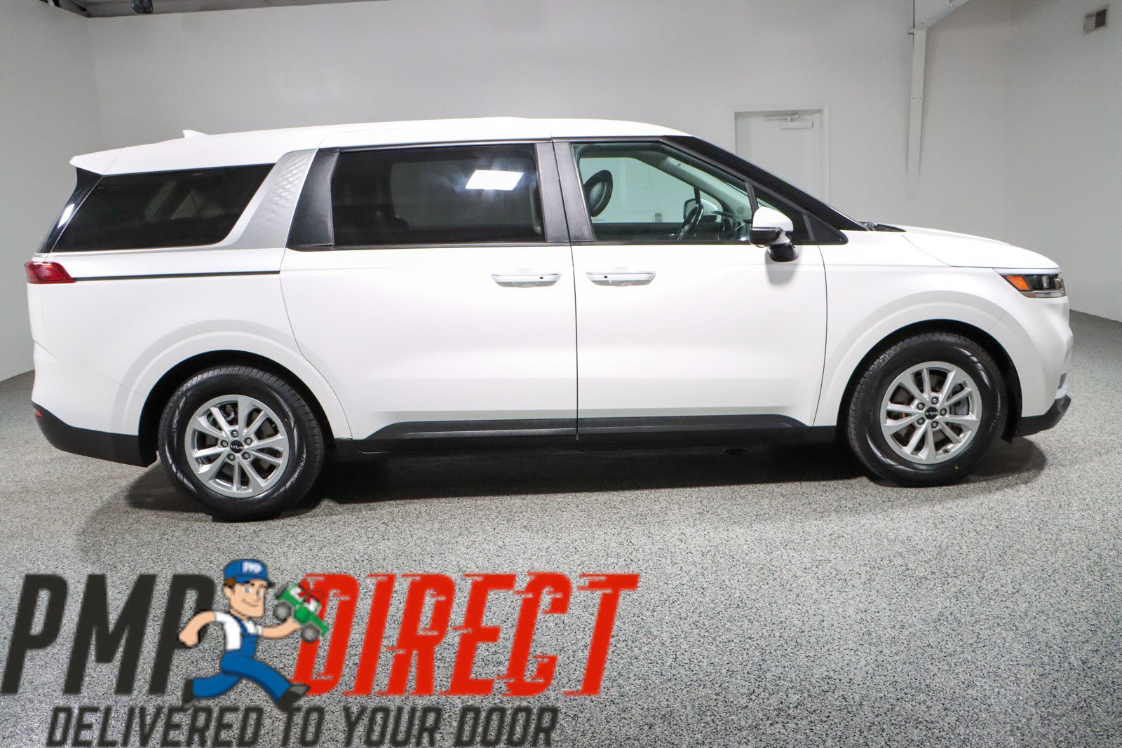 Used 2023 Kia Carnival LX FWD image 6