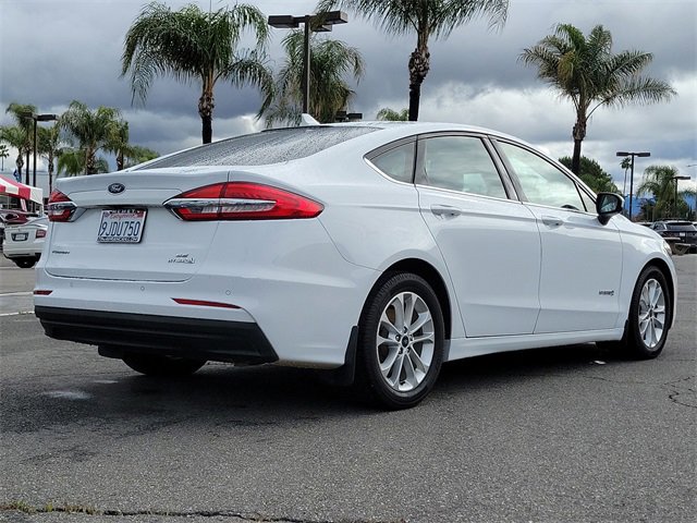Used 2019 Ford Fusion SE image 3