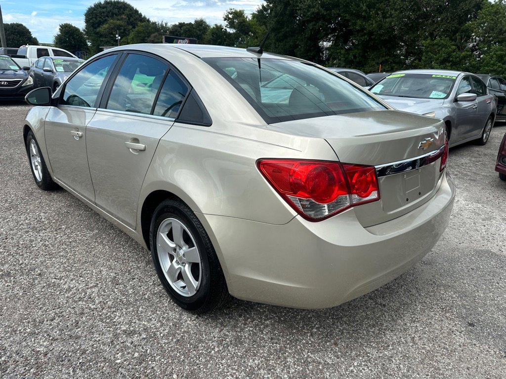 Used 2014 Chevrolet Cruze LT image 4