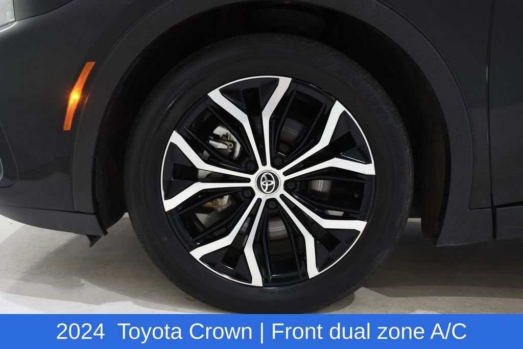 Used 2024 Toyota Crown AWD/4WD image 6