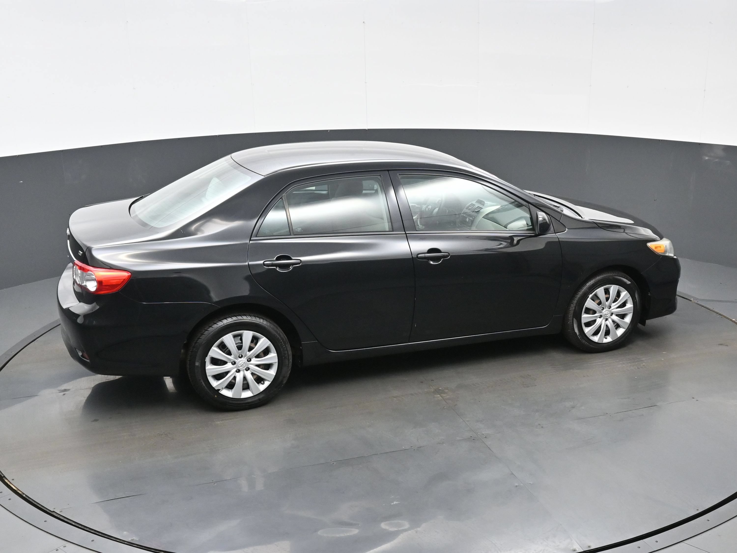 Used 2012 Toyota Corolla LE FWD image 36