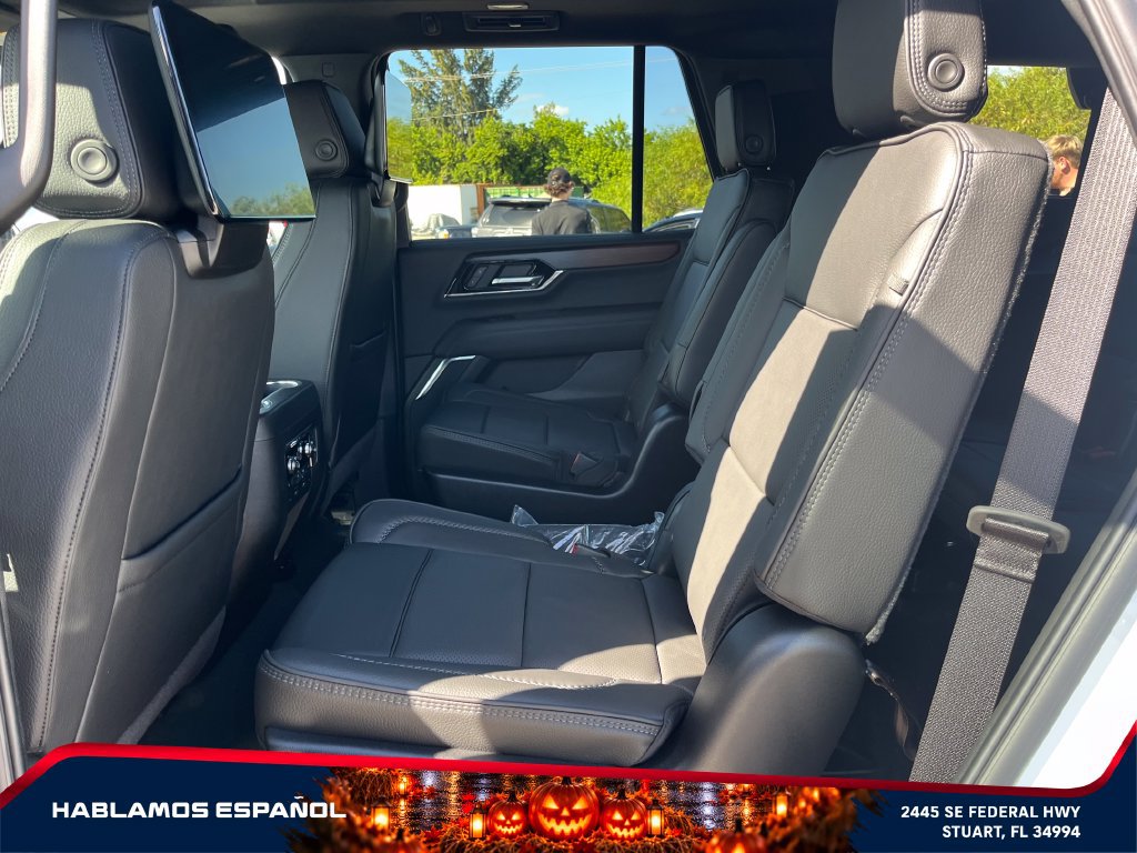 New 2026 GMC Yukon Denali w/ Denali Reserve Package AWD/4WD image 11