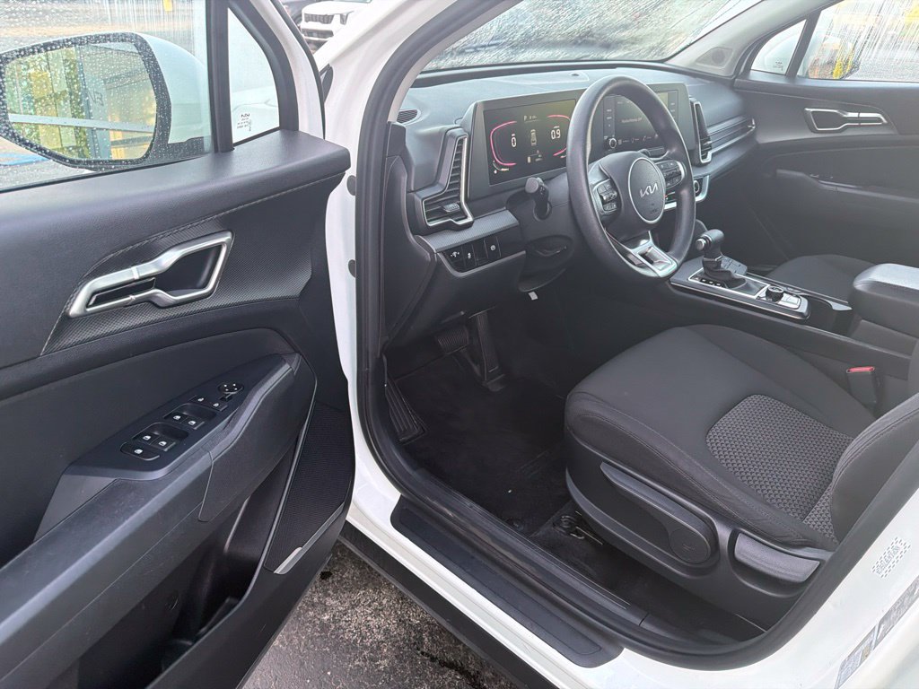 Used 2023 Kia Sportage LX AWD/4WD image 19