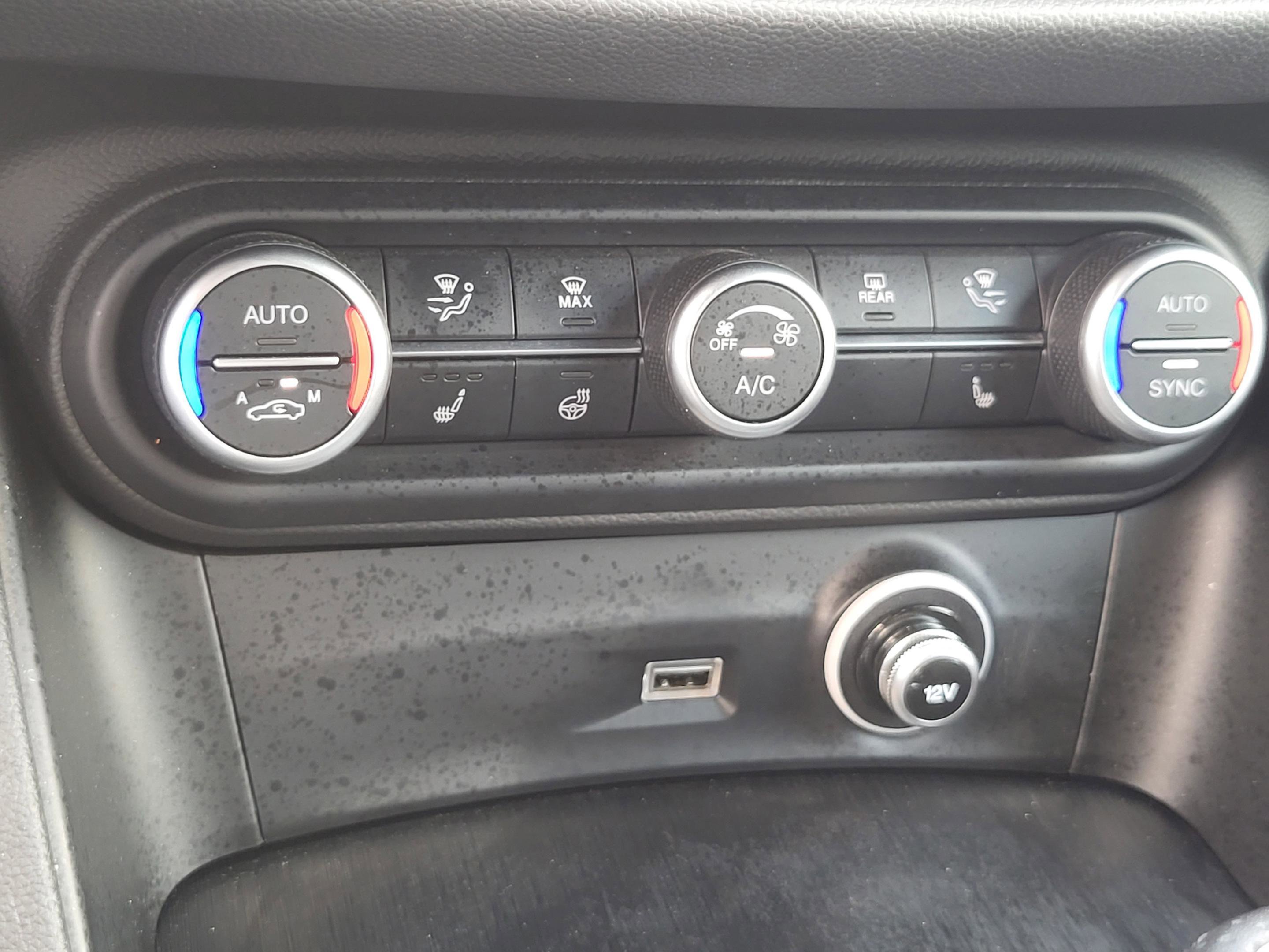 Used 2024 Alfa Romeo Stelvio Sprint image 51