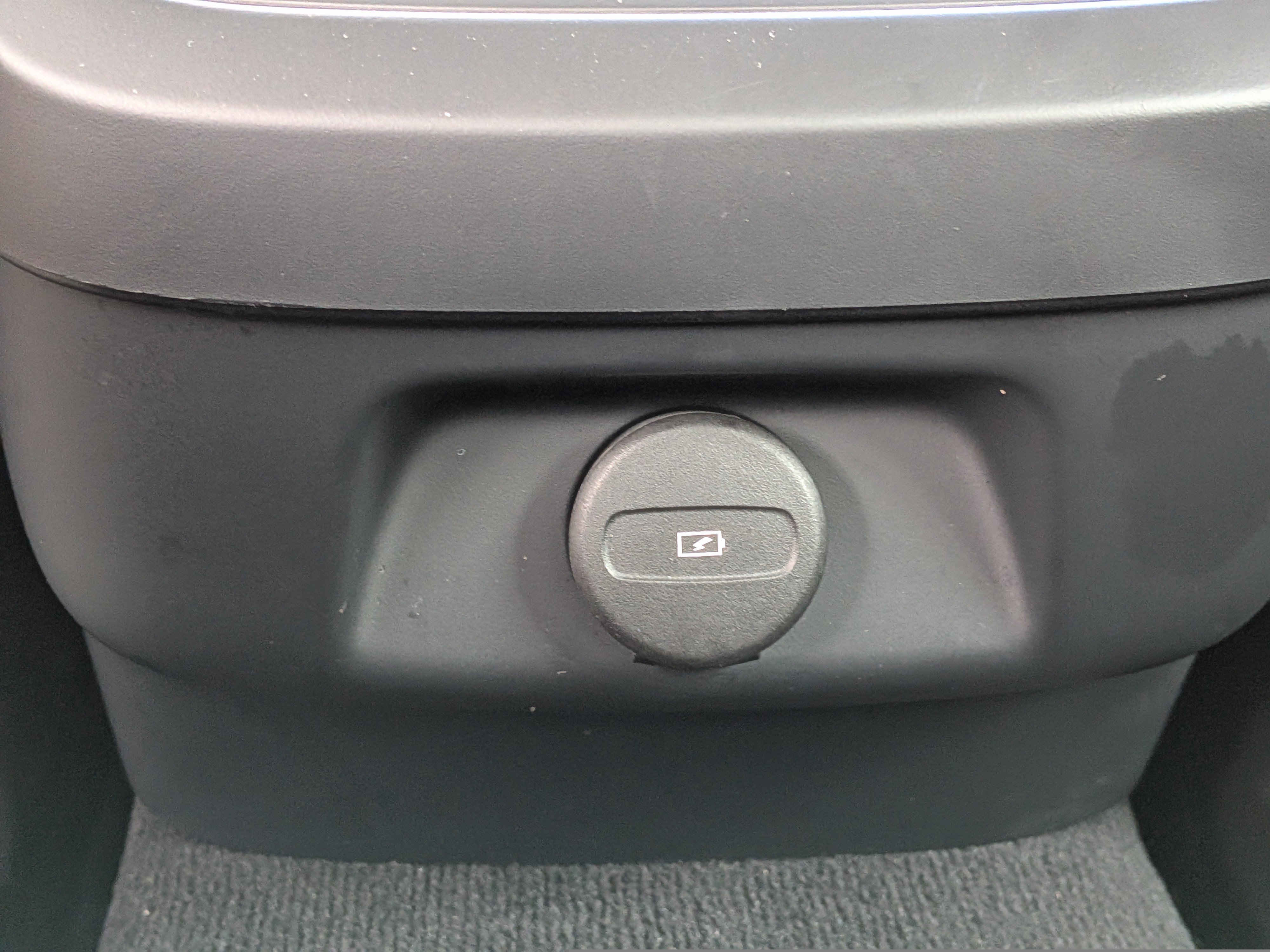 Used 2024 Volvo S60 B5 Core image 14