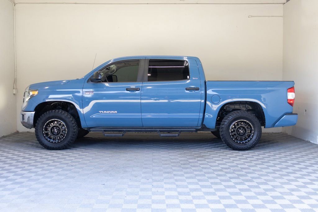 Used 2019 Toyota Tundra SR5 w/ SR5 Convenience Package image 7