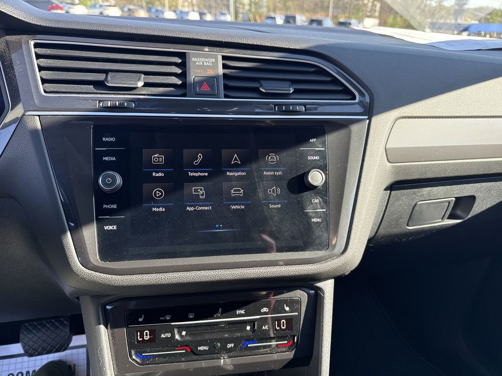 Certified 2023 Volkswagen Tiguan SE image 14