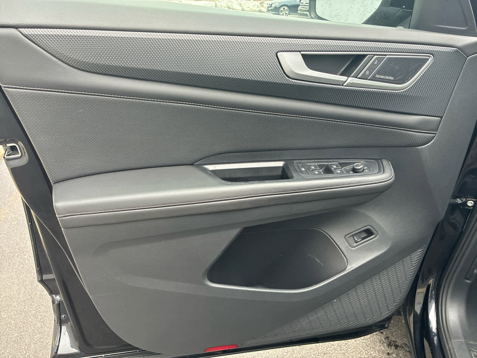 Used 2024 Volkswagen Atlas Cross Sport SEL Premium R-Line image 13