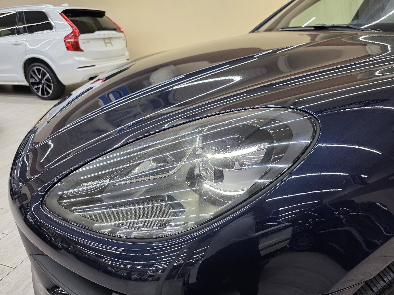 Used 2021 Porsche Macan AWD/4WD image 11