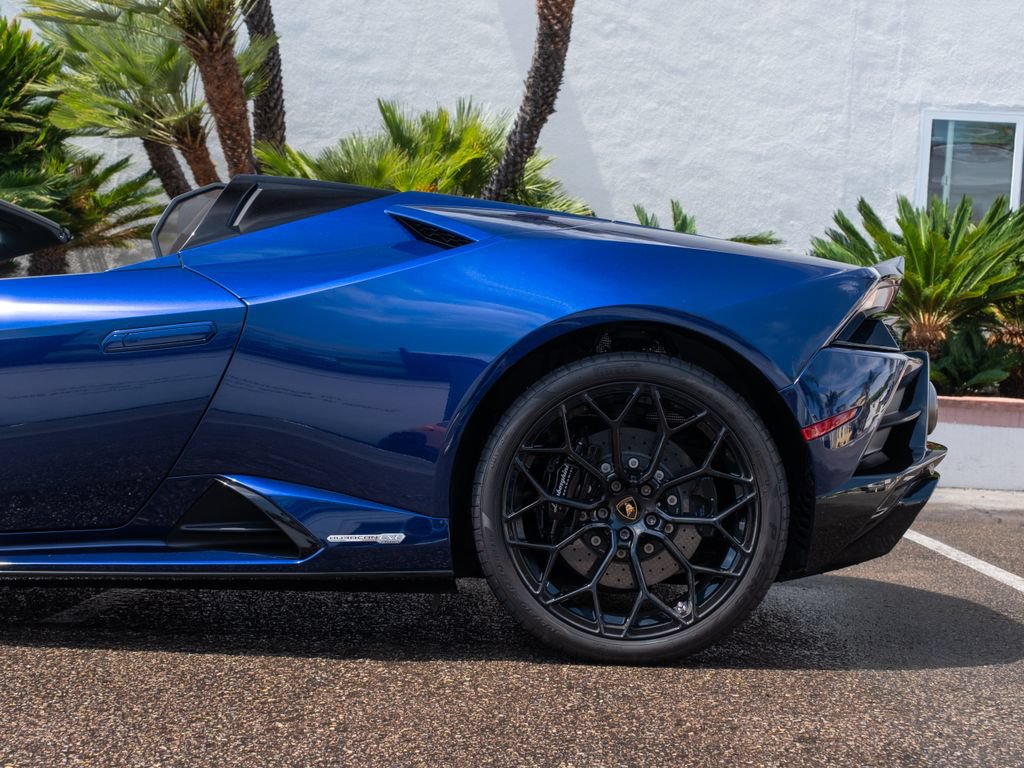 Used 2023 Lamborghini Huracan EVO RWD image 20