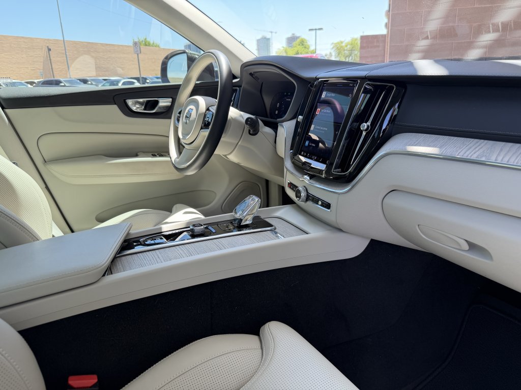Used 2022 Volvo XC60 B5 Inscription w/ Advanced Package FWD image 43