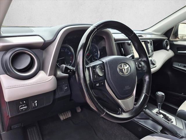 Used 2016 Toyota RAV4 XLE FWD image 9