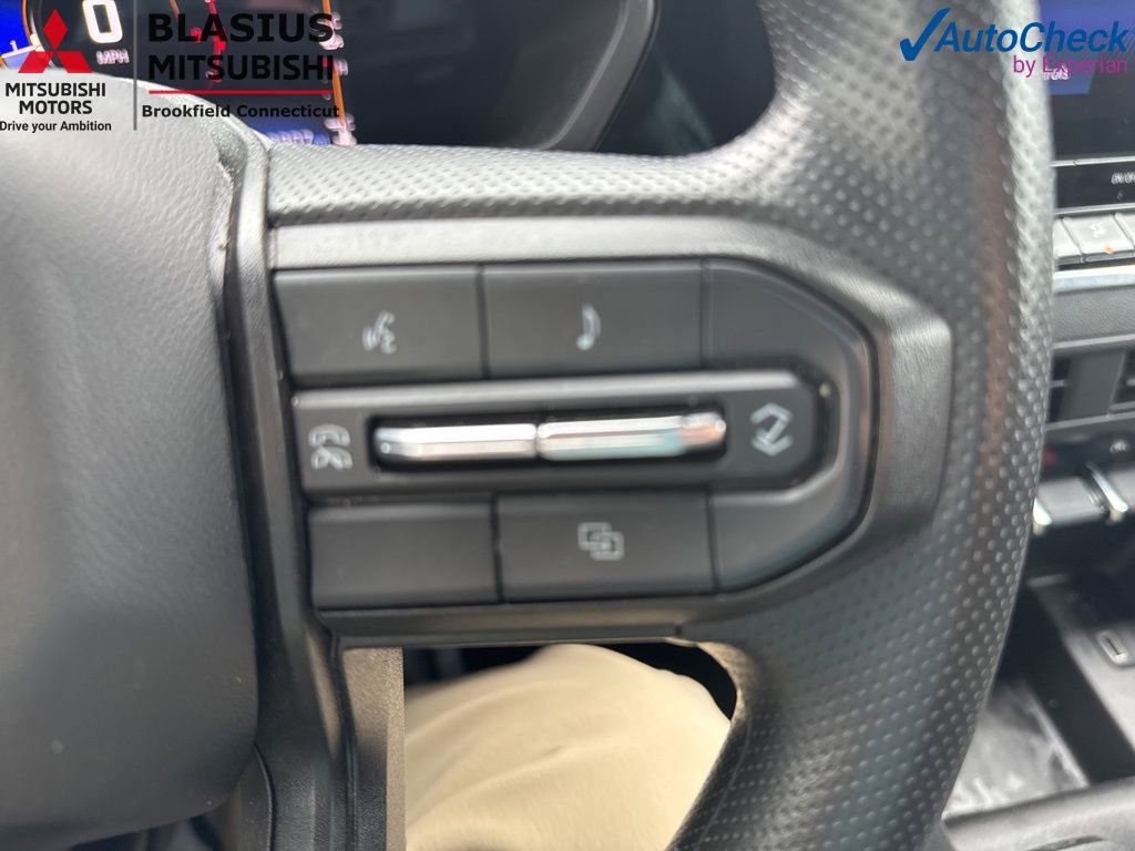 Used 2023 Chevrolet Colorado W/T RWD image 23