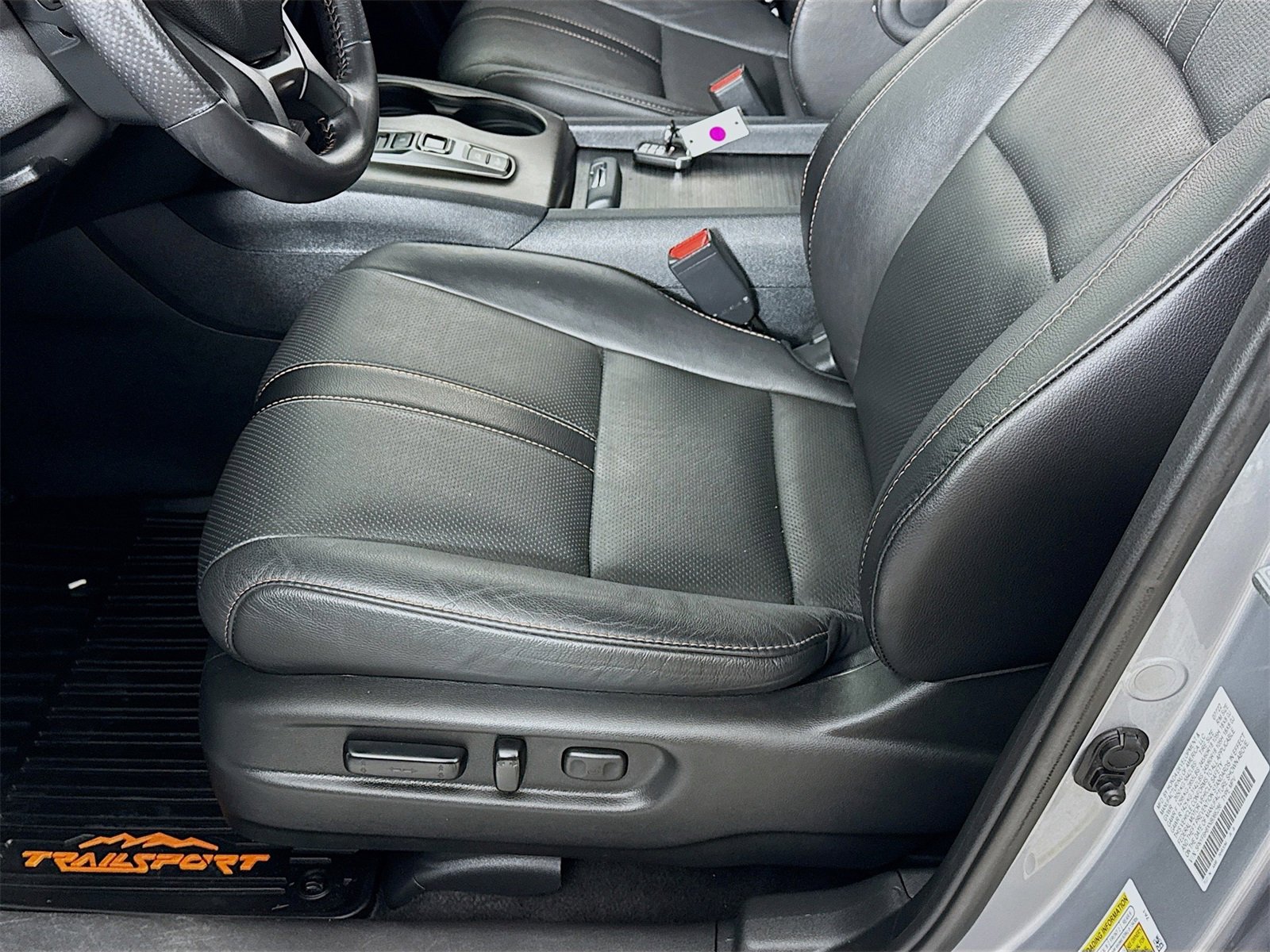 Used 2022 Honda Pilot TrailSport image 16