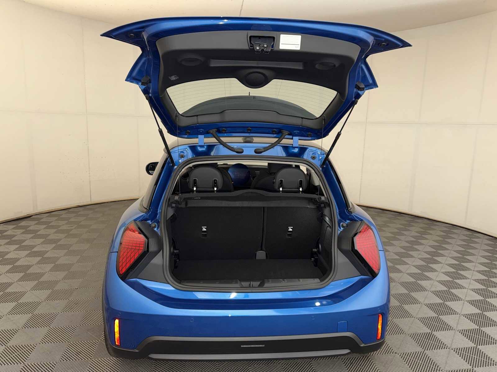 Certified 2025 MINI Cooper S FWD image 21